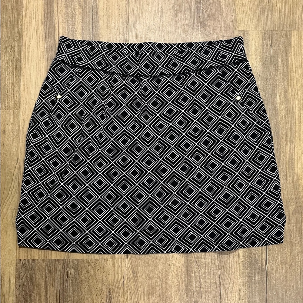Jones New York size M skirt with shorts underneath